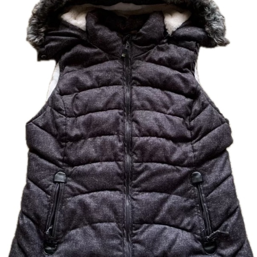 GreenTea Dark Gray Quilted Vest with Faux Fur Trim